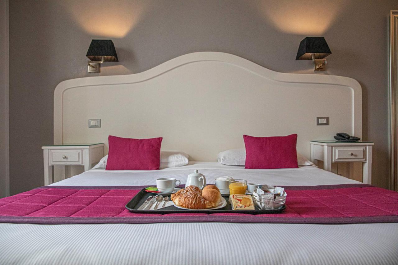 Residenza Castrense Bed & Breakfast Rome Exterior photo