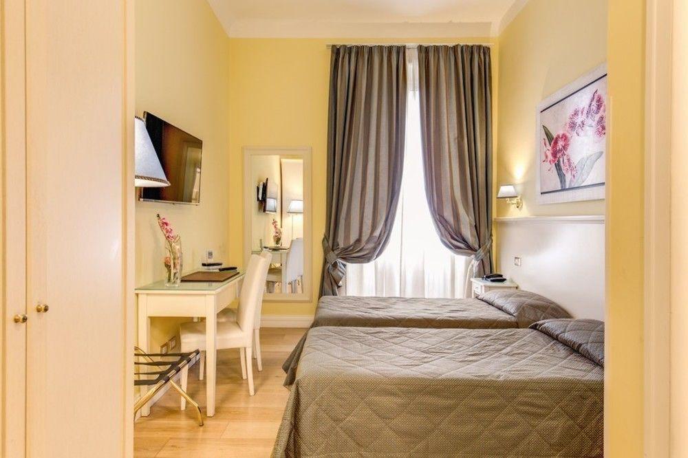 Residenza Castrense Bed & Breakfast Rome Exterior photo